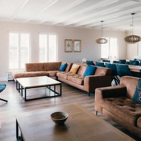 Wellness | 14 Personen Villa *